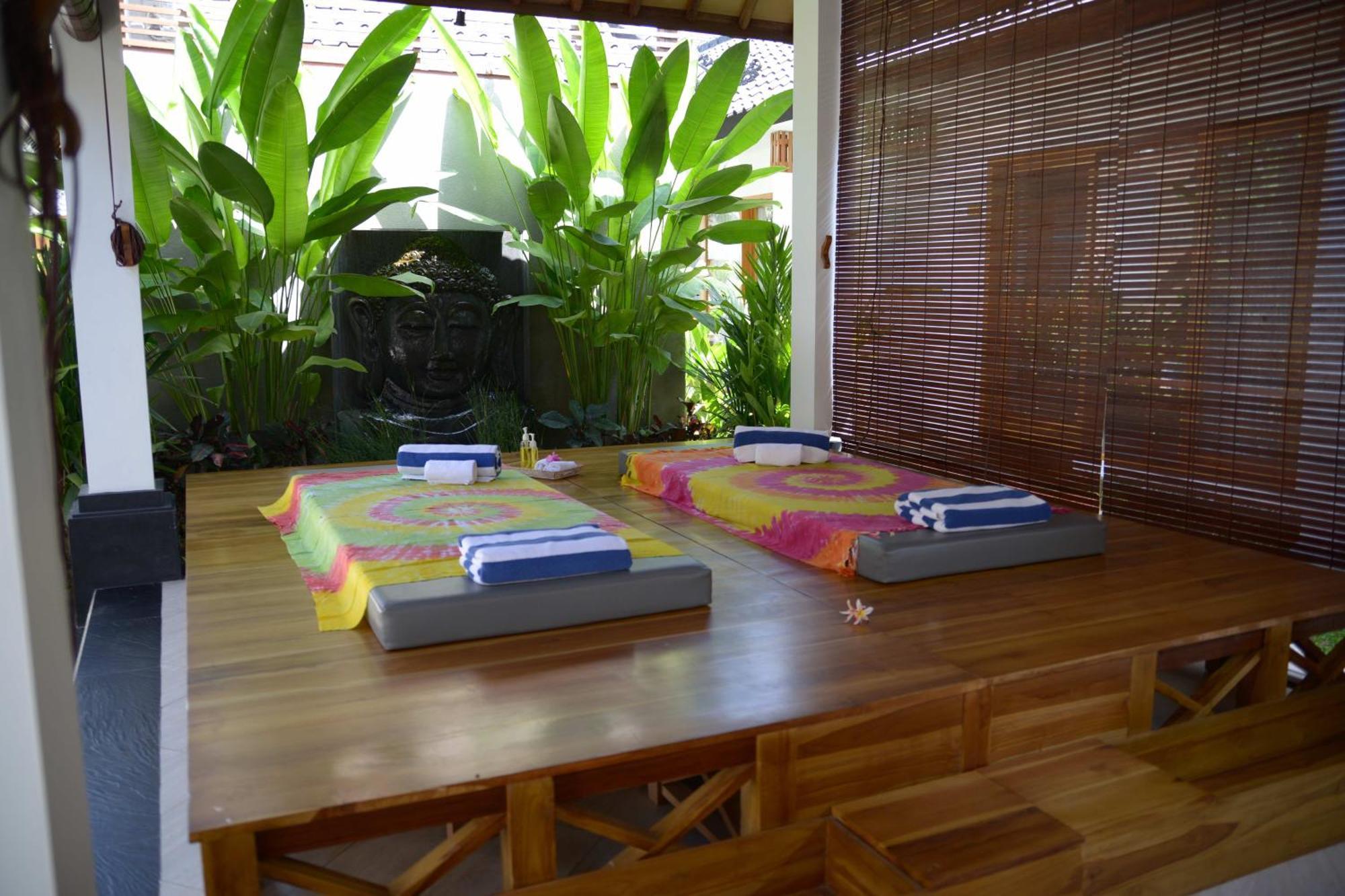 Villa Casablanca Surf Desa Keramas Exteriör bild
